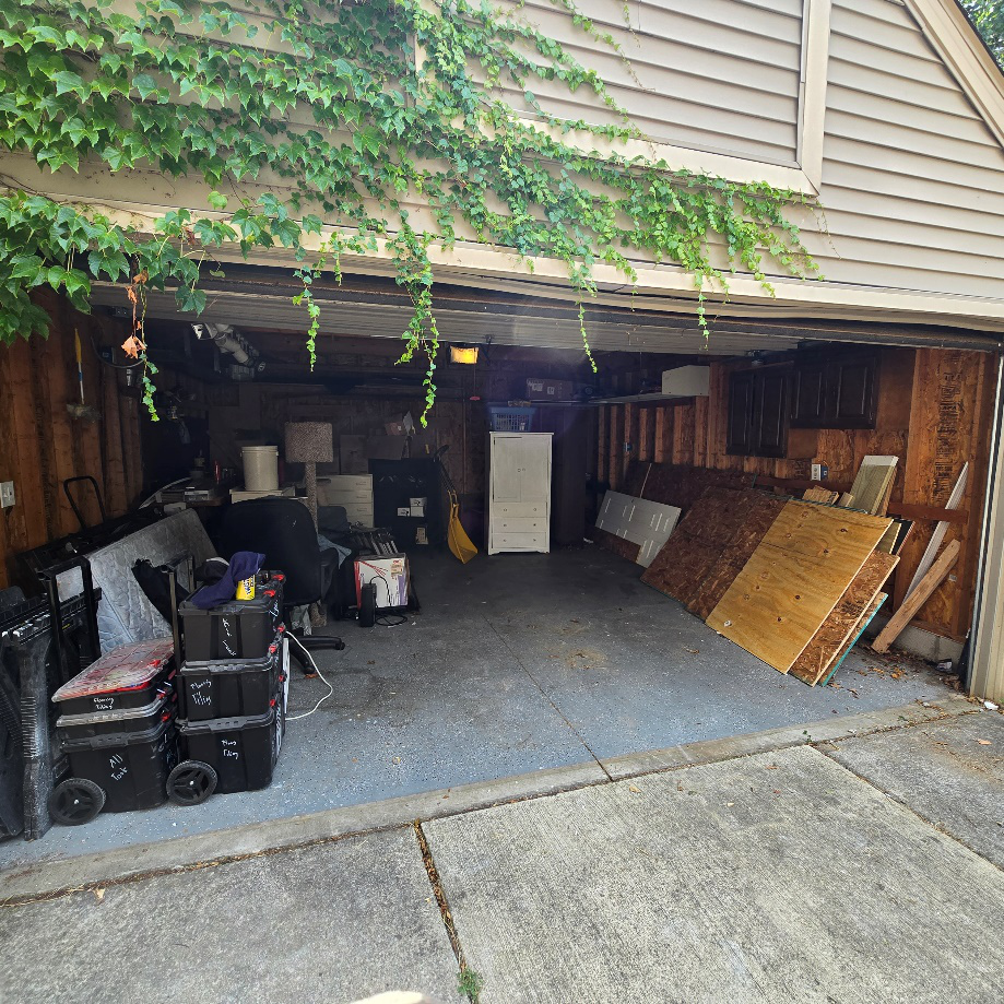 A junk in a property’s garage.